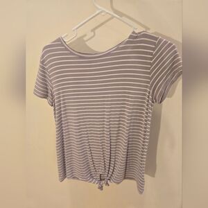 💜🤍girls light purle with white stripes t-shirt🤍💜